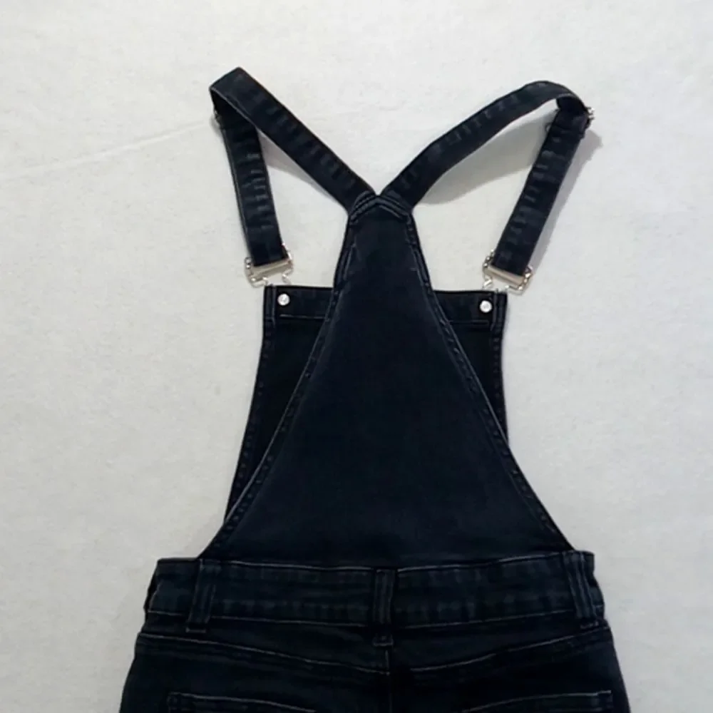 Ling Collection junior sz Lg black raw hem distressed overall shorts / - Picture 6 of 12